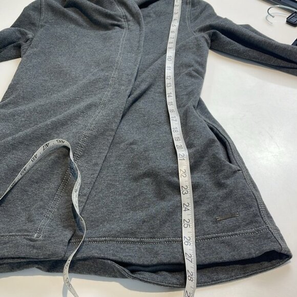 Lululemon grey 3 snap hooded sweater size 4 - Picture 9 of 9